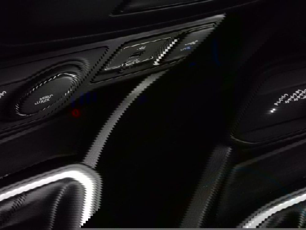 Jeep Renegade usata a Modena (16)