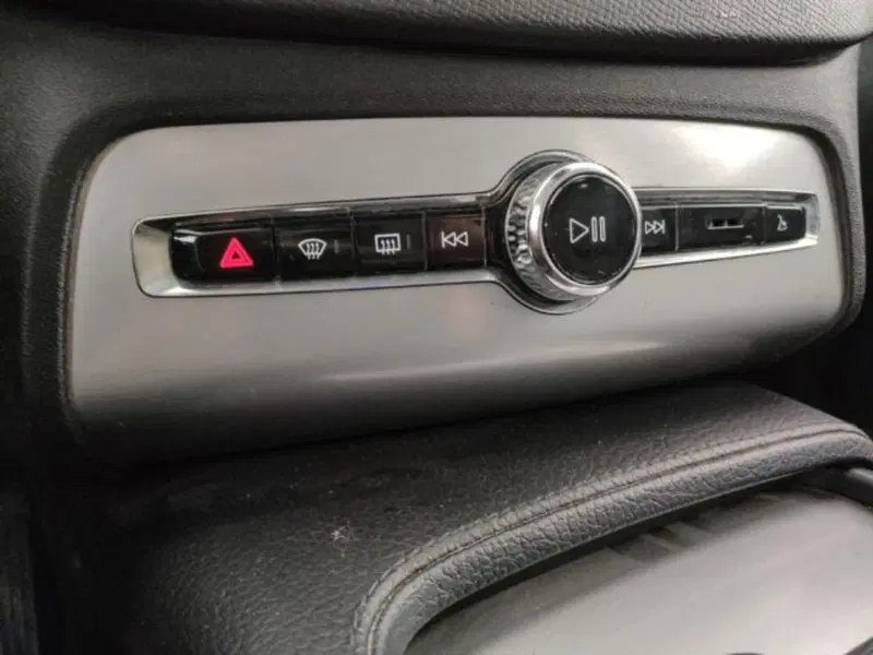 Volvo XC90 usata a Modena (15)