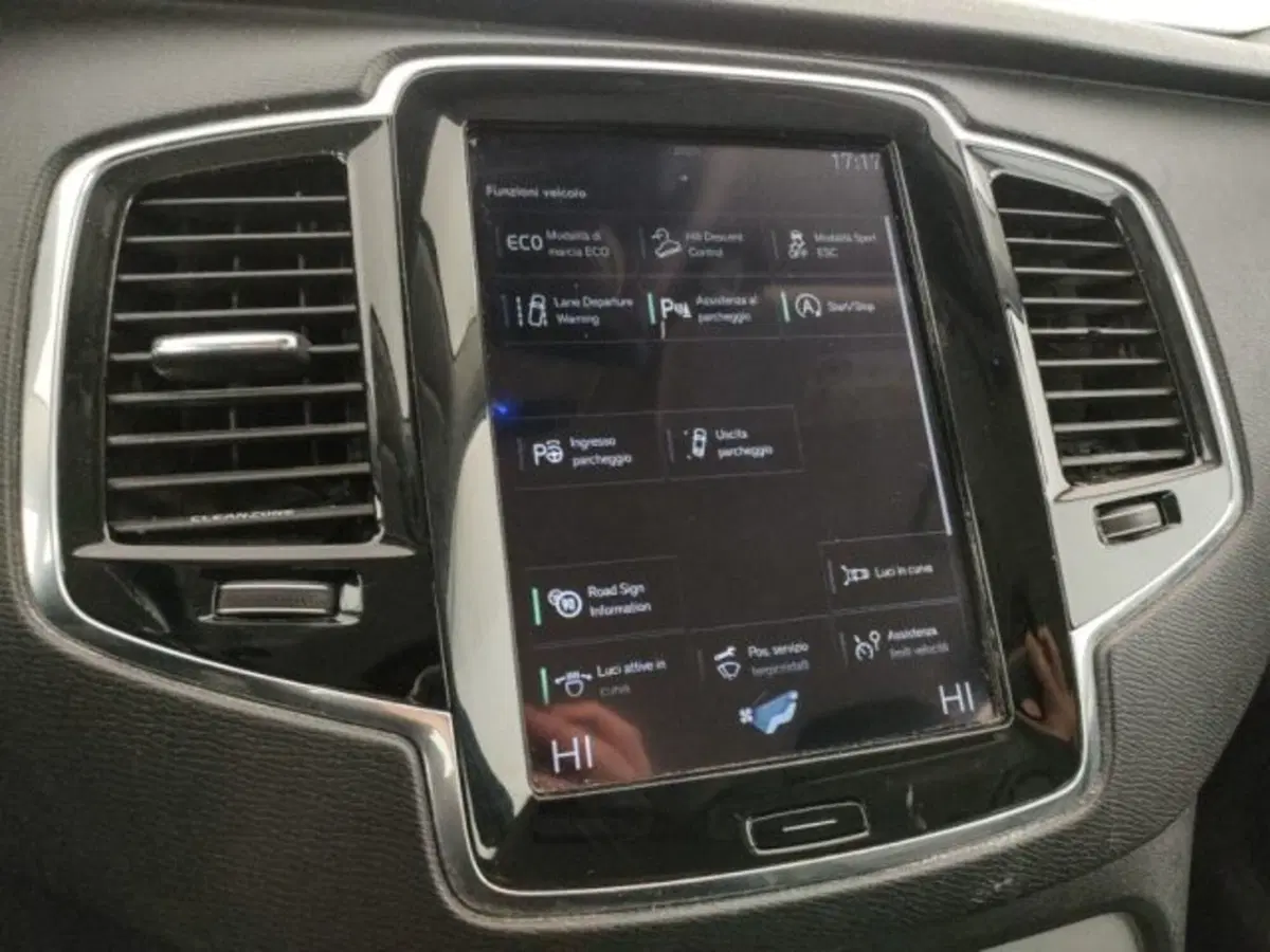 Volvo XC90 usata a Modena (16)