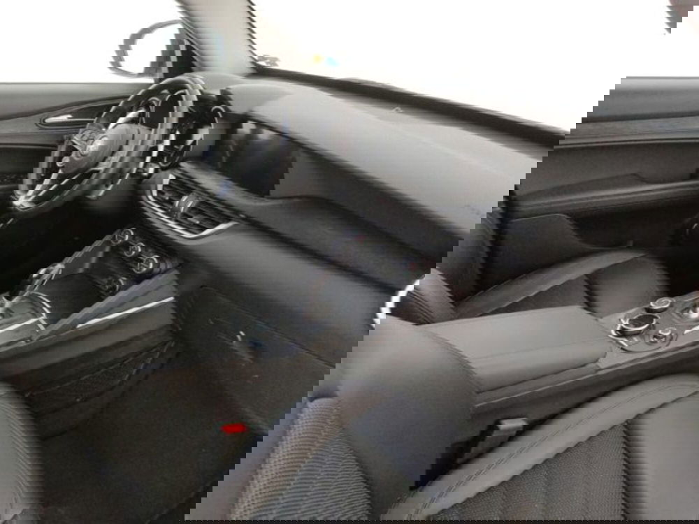 Alfa Romeo Stelvio usata a Modena (10)