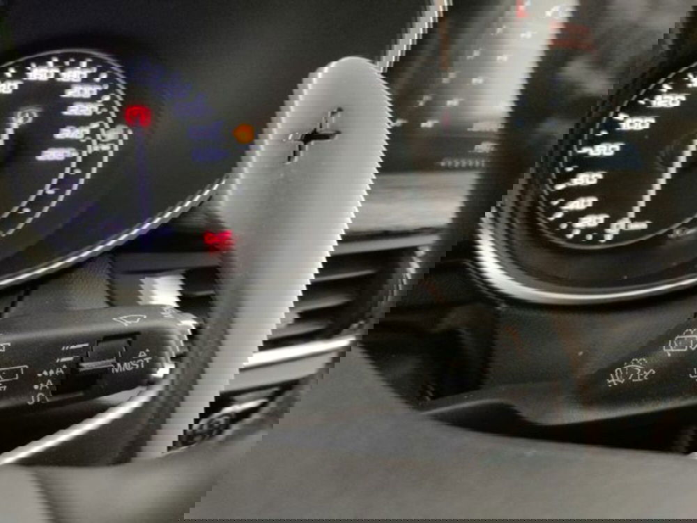 Alfa Romeo Stelvio usata a Modena (19)