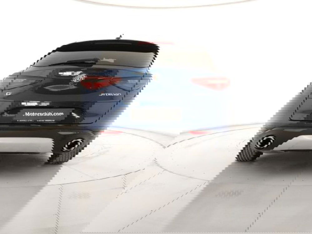 Alfa Romeo Stelvio usata a Modena (4)