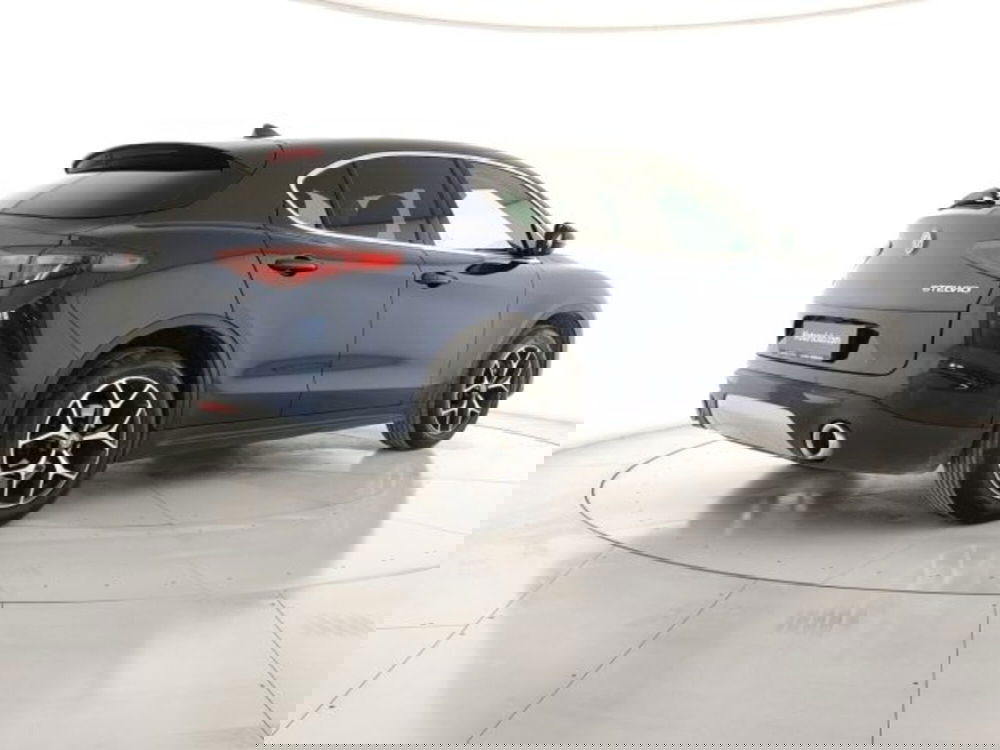 Alfa Romeo Stelvio usata a Modena (5)