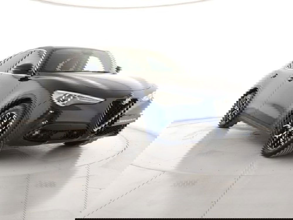 Alfa Romeo Stelvio usata a Modena (6)