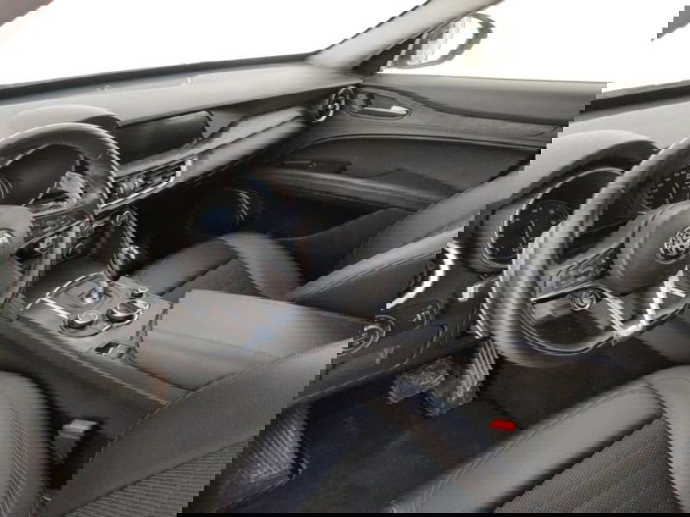 Alfa Romeo Stelvio usata a Modena (7)