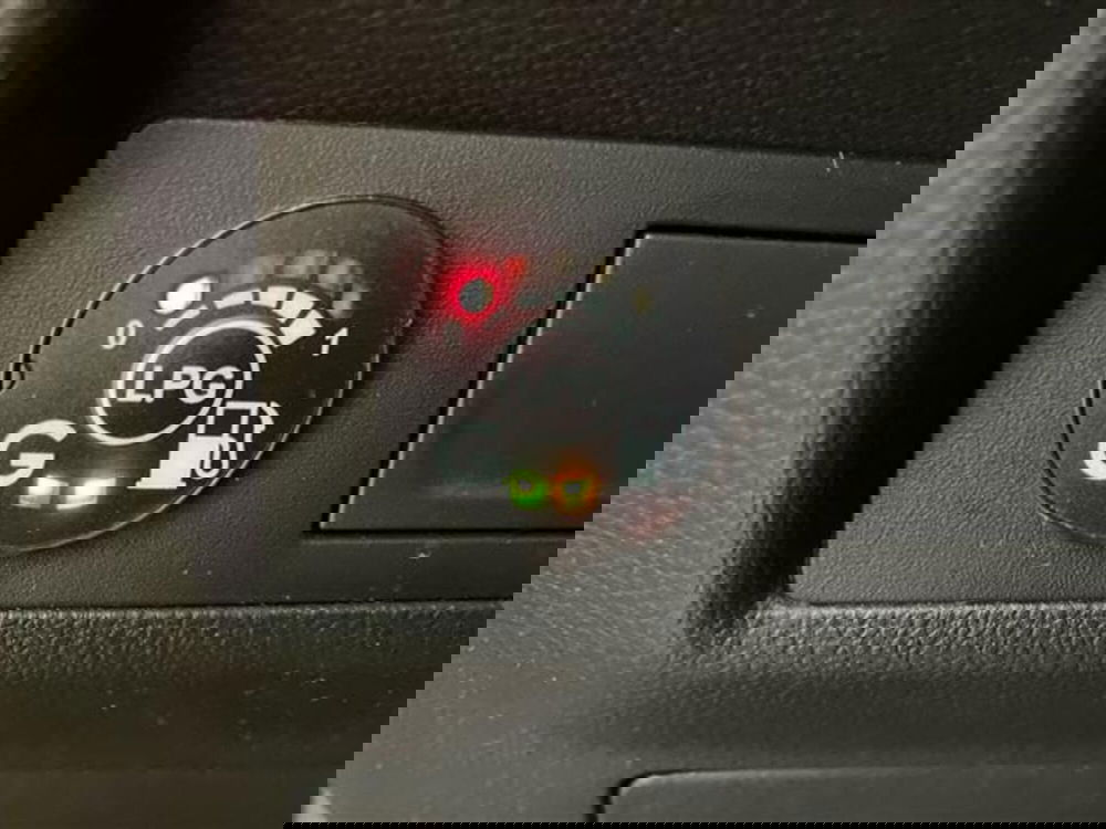 Renault Captur usata a Como (13)