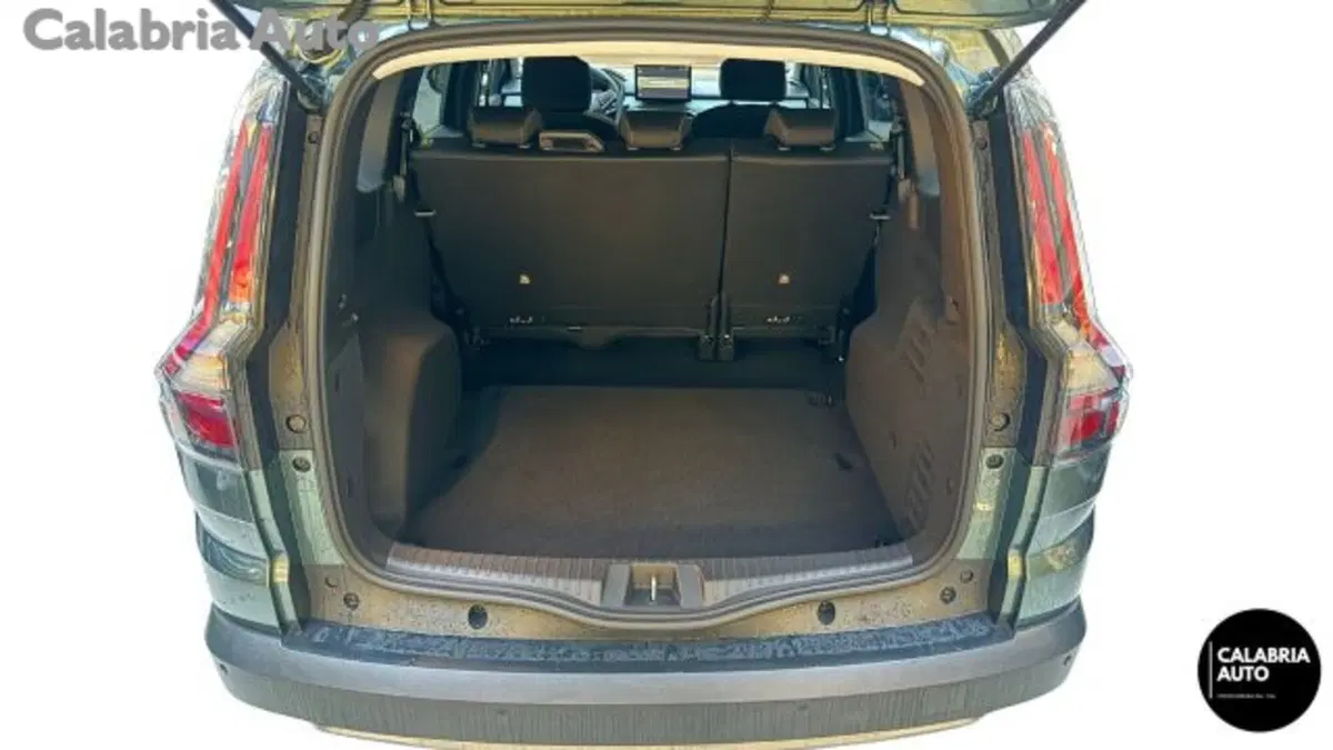 Dacia Jogger nuova a Reggio Calabria (5)