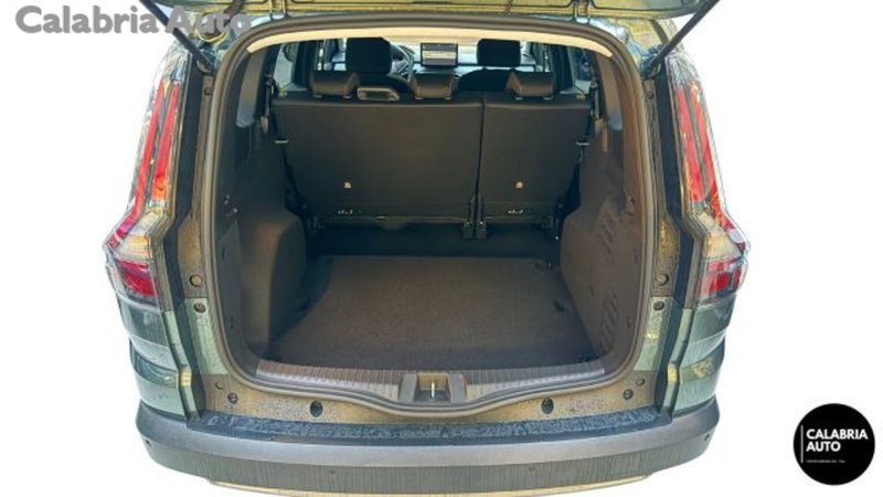 Dacia Jogger nuova a Reggio Calabria (5)