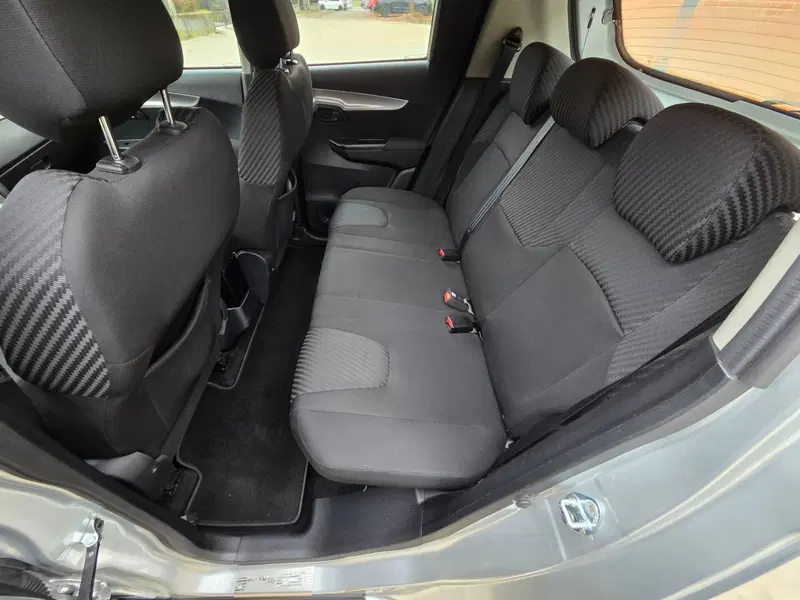 Mahindra KUV100 usata a Torino (12)
