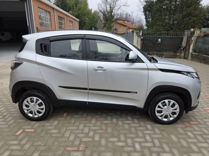 Mahindra KUV100 usata a Torino (13)