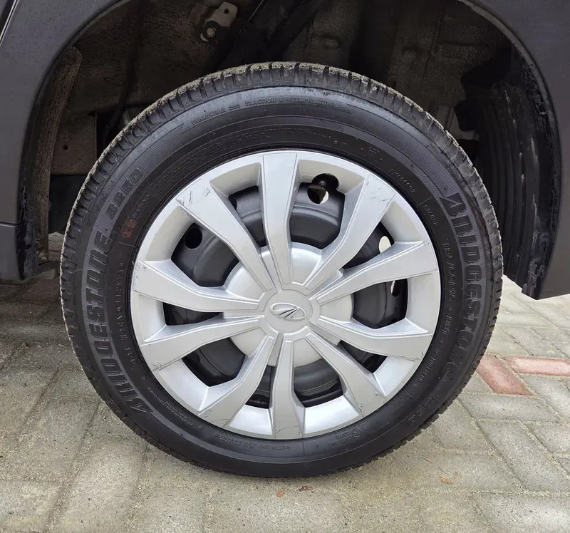 Mahindra KUV100 usata a Torino (15)