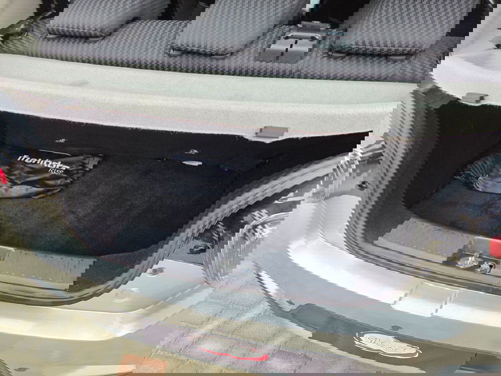 Mahindra KUV100 usata a Torino (17)