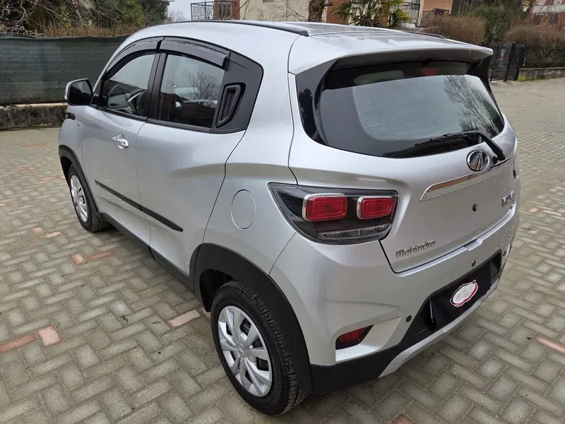 Mahindra KUV100 usata a Torino (4)
