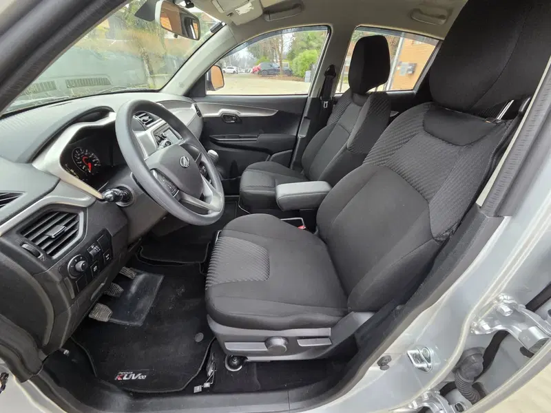 Mahindra KUV100 usata a Torino (7)
