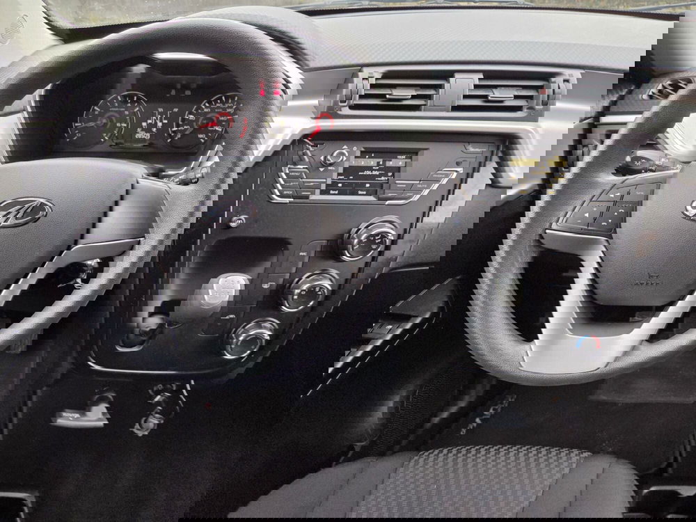 Mahindra KUV100 usata a Torino (8)