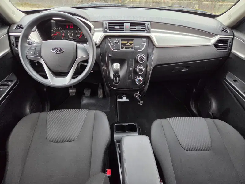 Mahindra KUV100 usata a Torino (9)