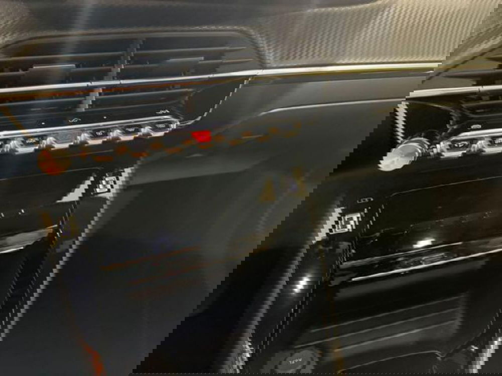 Peugeot 2008 nuova a Salerno (17)