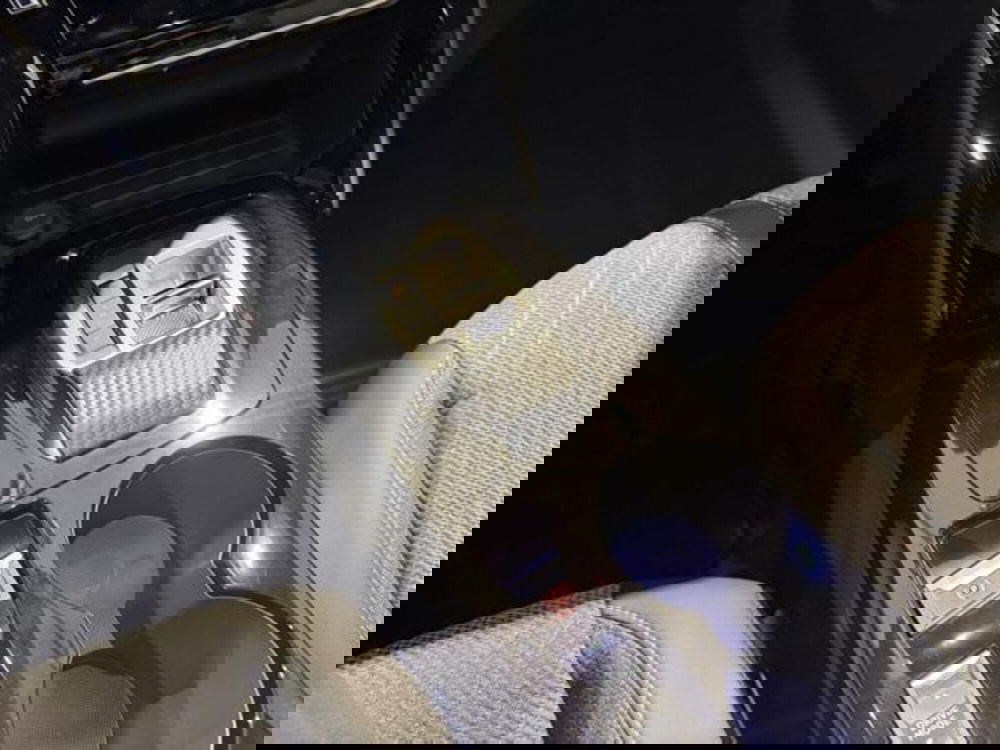 Peugeot 2008 nuova a Salerno (18)