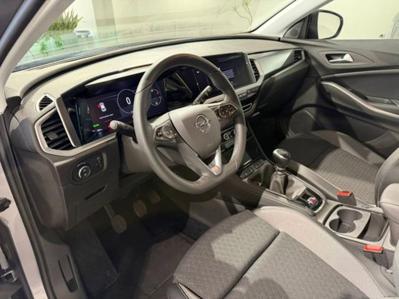 Opel Grandland nuova a Salerno (10)