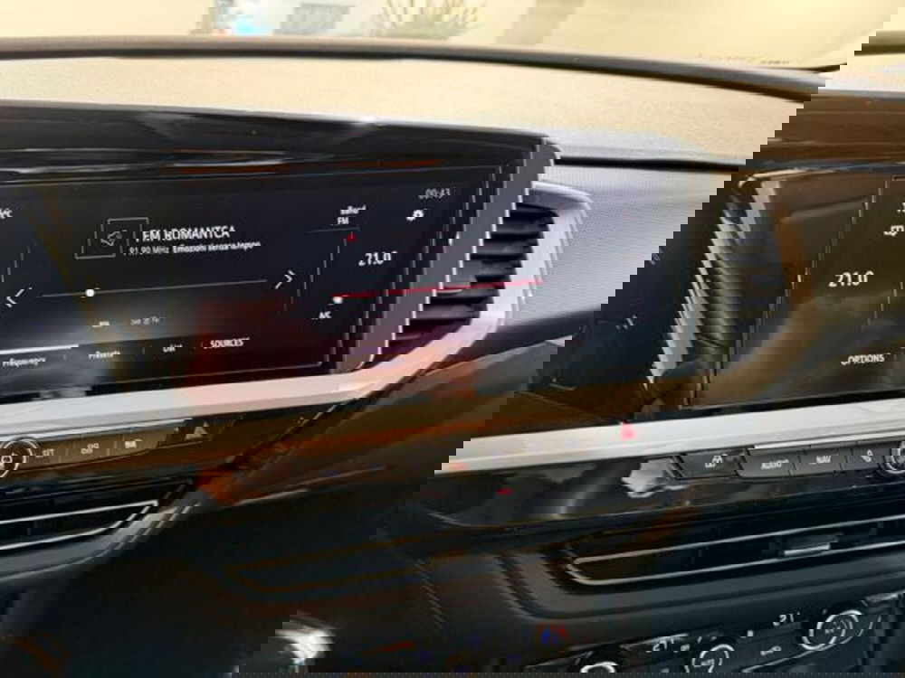 Opel Grandland nuova a Salerno (16)