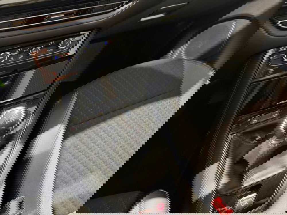 Opel Grandland nuova a Salerno (17)