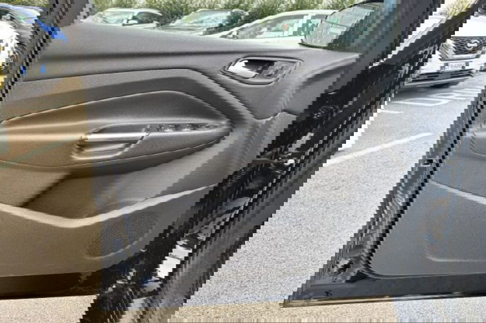 Ford Kuga usata a Latina (12)