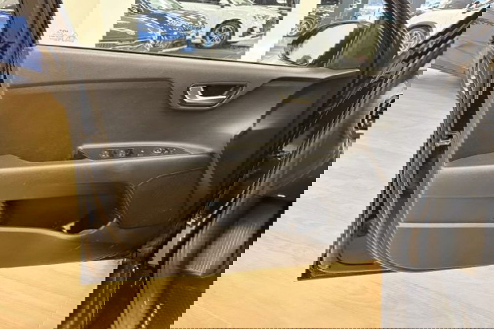Kia Stonic usata a Latina (12)