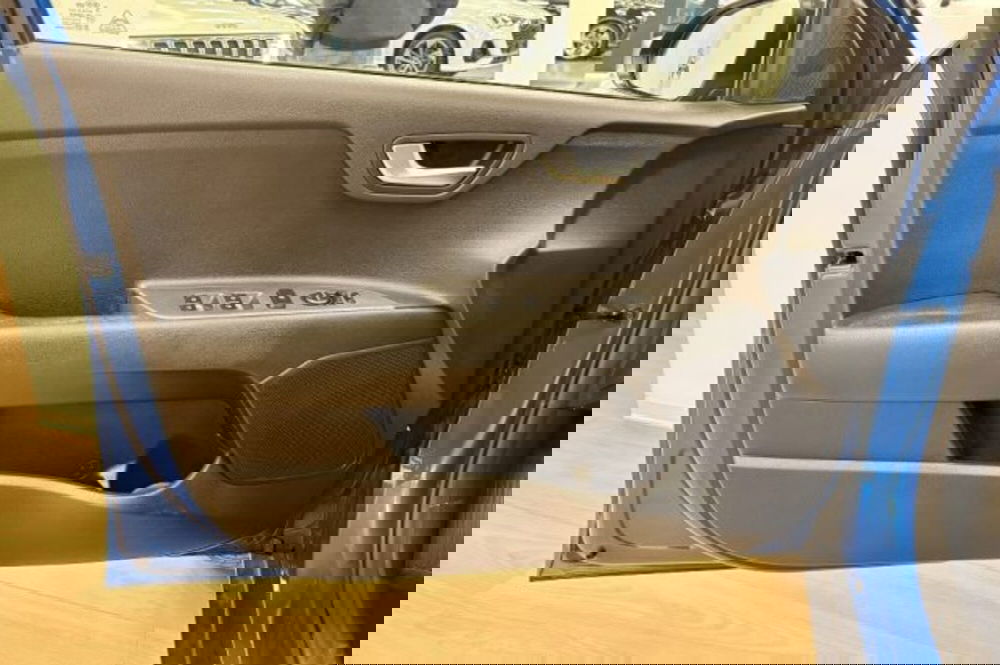 Kia Stonic usata a Latina (12)