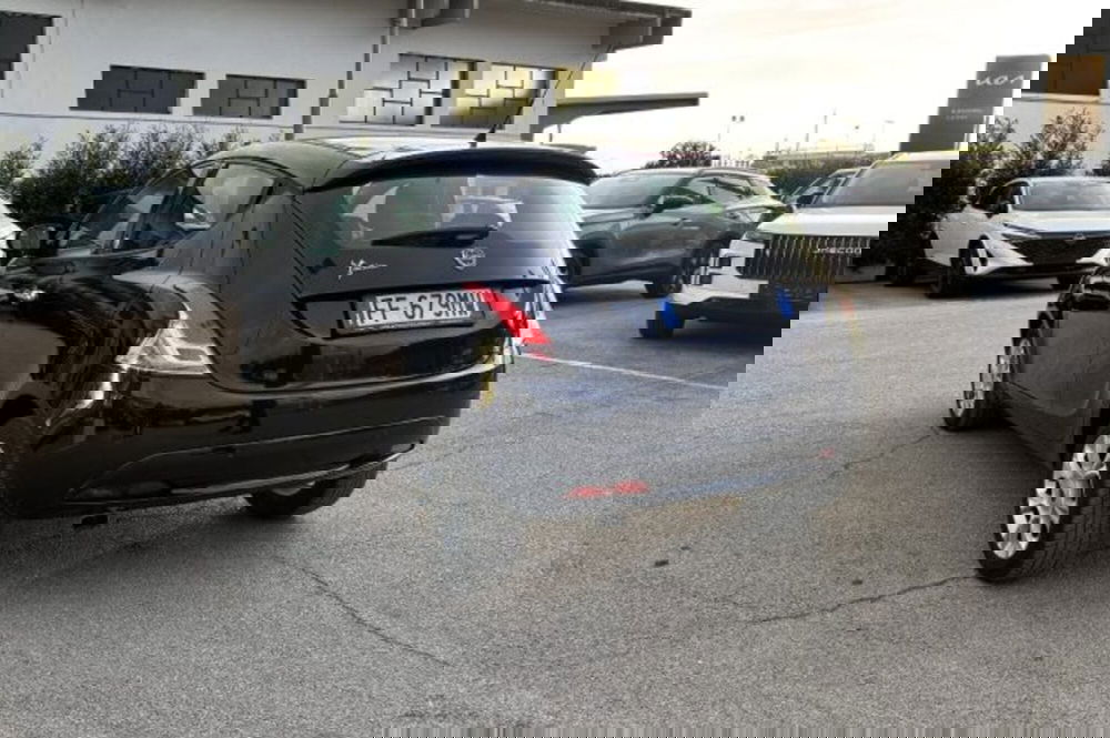 Lancia Ypsilon usata a Latina (5)