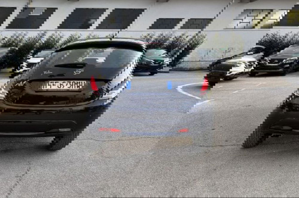 Lancia Ypsilon usata a Latina (6)