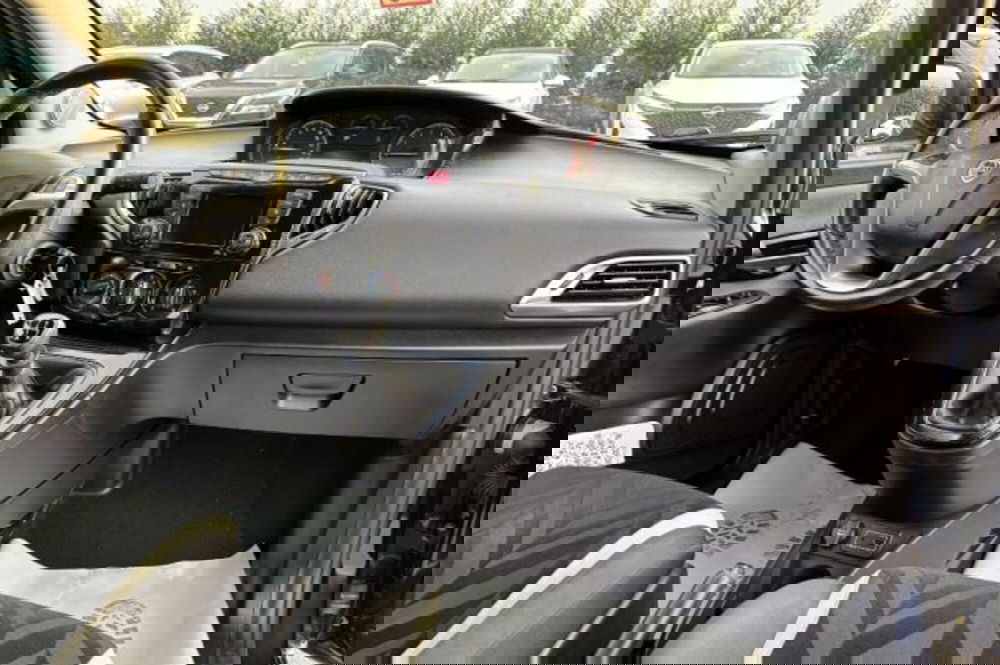 Lancia Ypsilon usata a Latina (9)