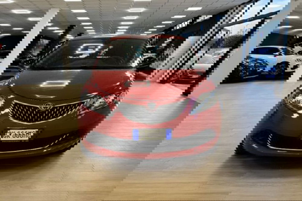 Lancia Ypsilon usata a Latina (2)