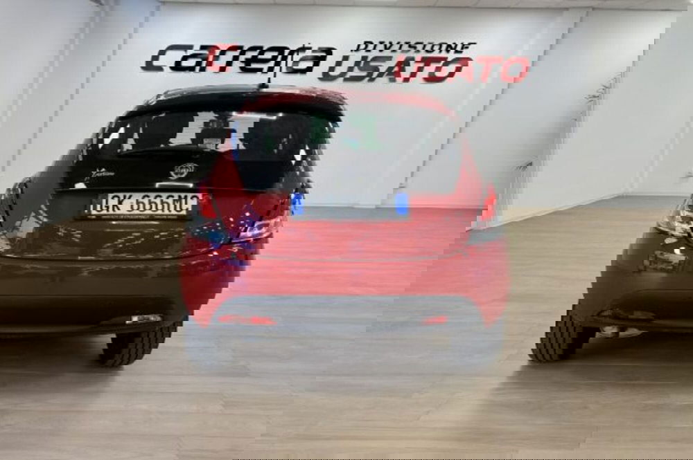 Lancia Ypsilon usata a Latina (6)