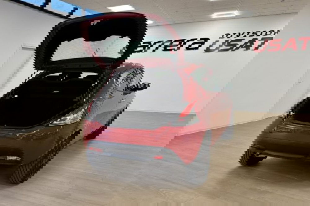 Lancia Ypsilon usata a Latina (7)