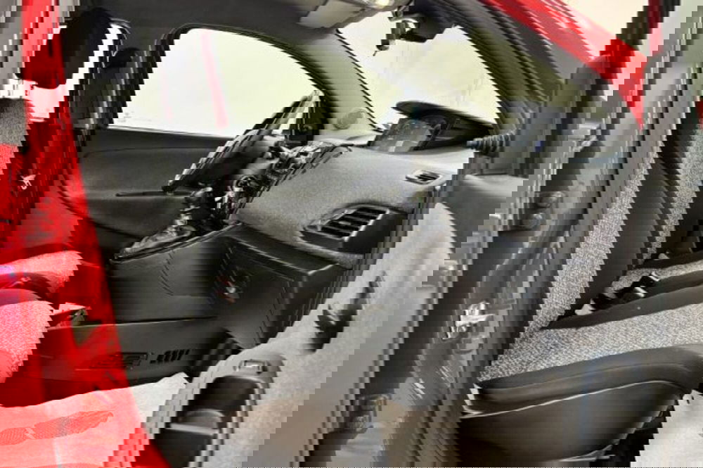 Lancia Ypsilon usata a Latina (8)