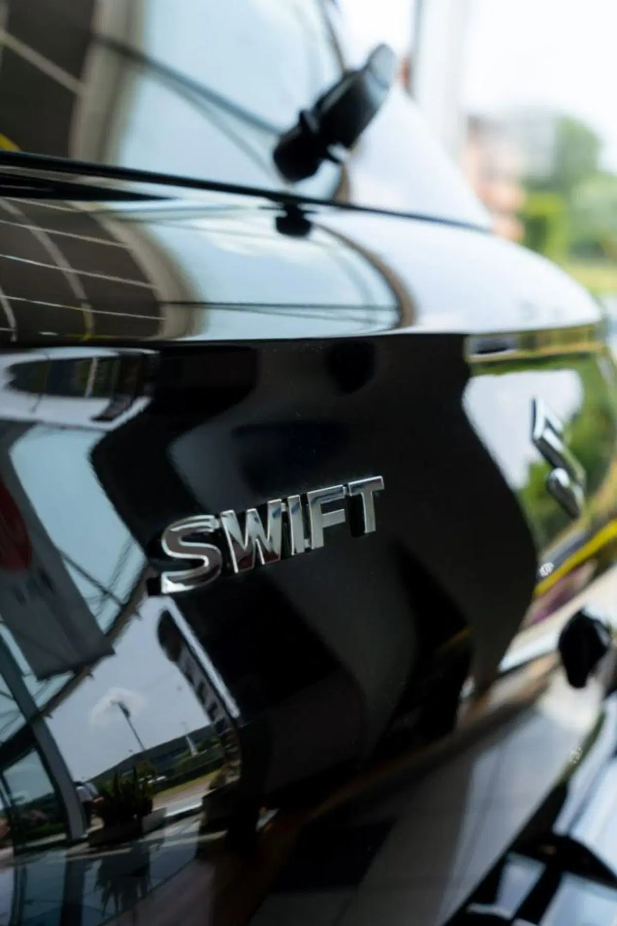 Suzuki Swift nuova a Varese (4)