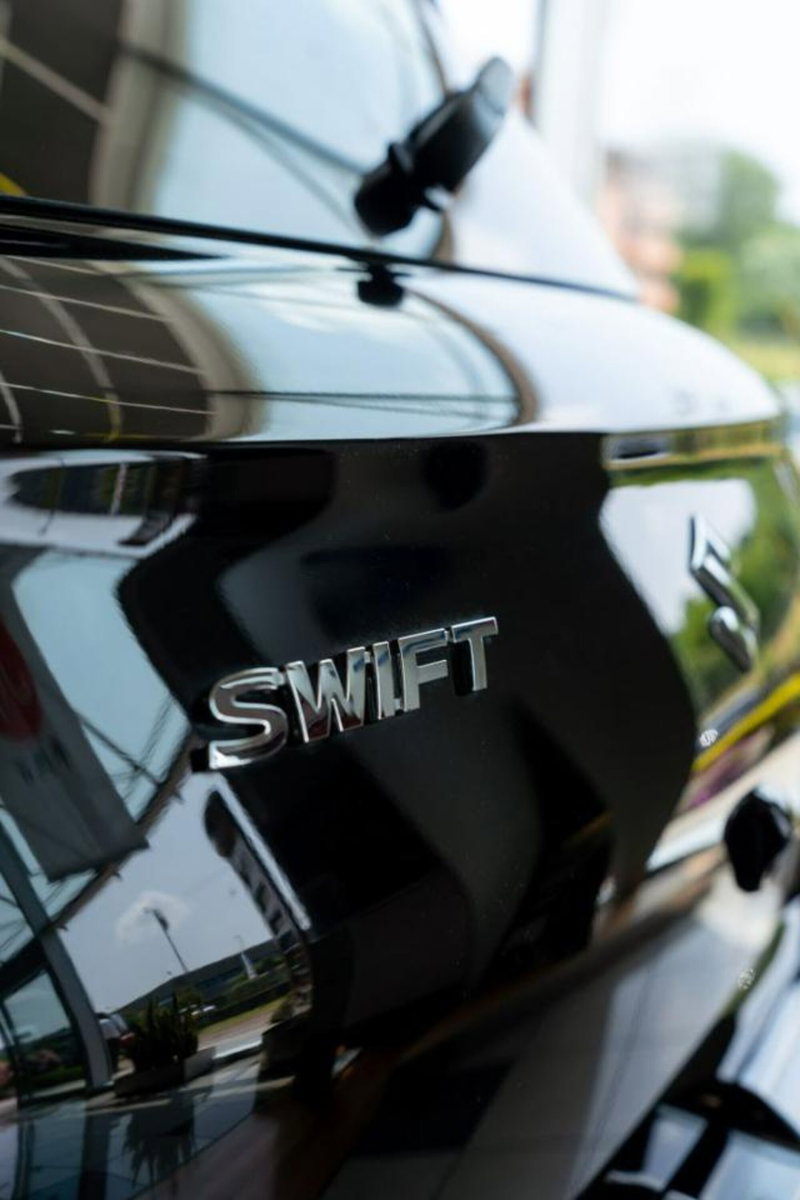 Suzuki Swift nuova a Varese (4)
