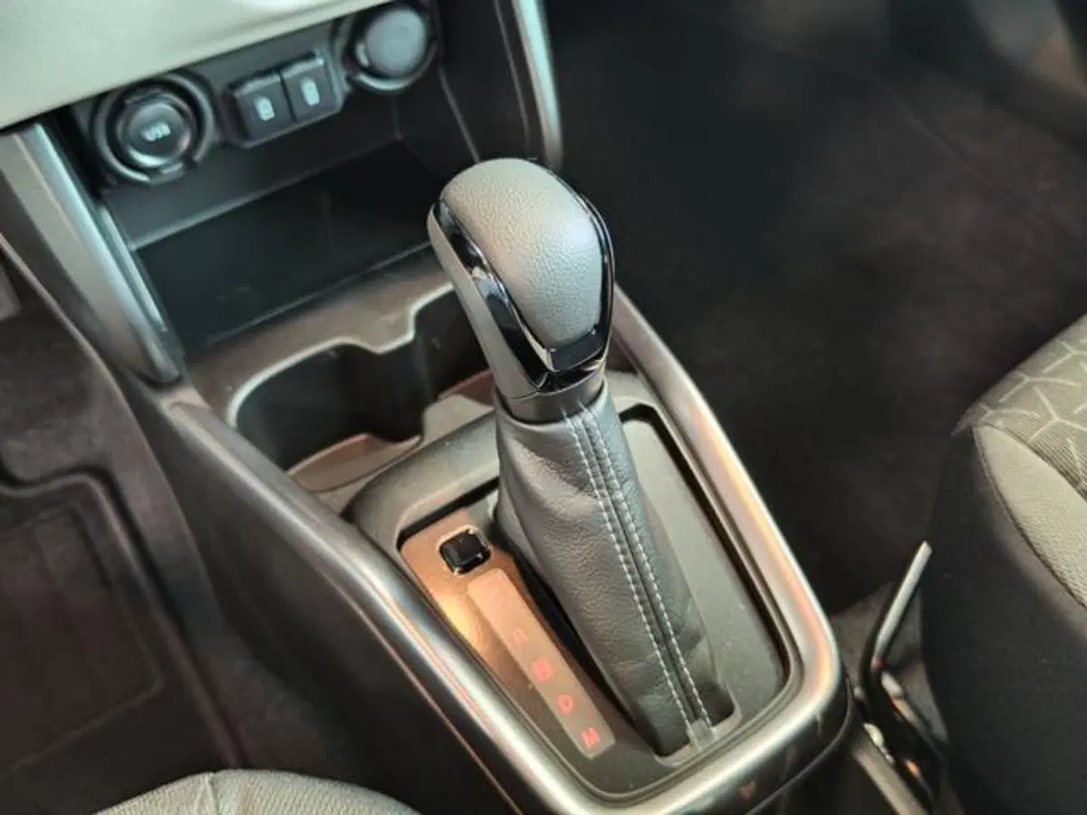 Suzuki Swift nuova a Varese (12)