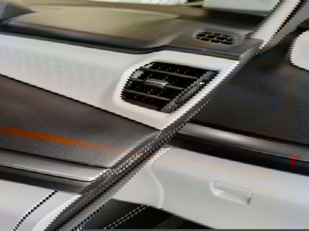 Suzuki Swift nuova a Varese (16)