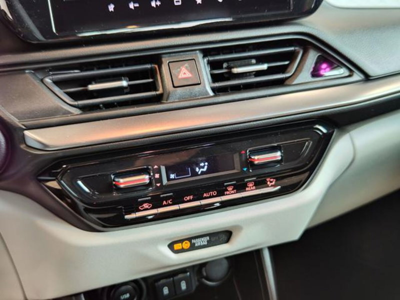 Suzuki Swift nuova a Varese (9)
