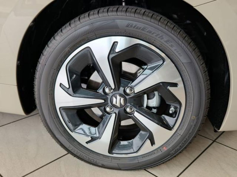 Suzuki Swift nuova a Varese (10)