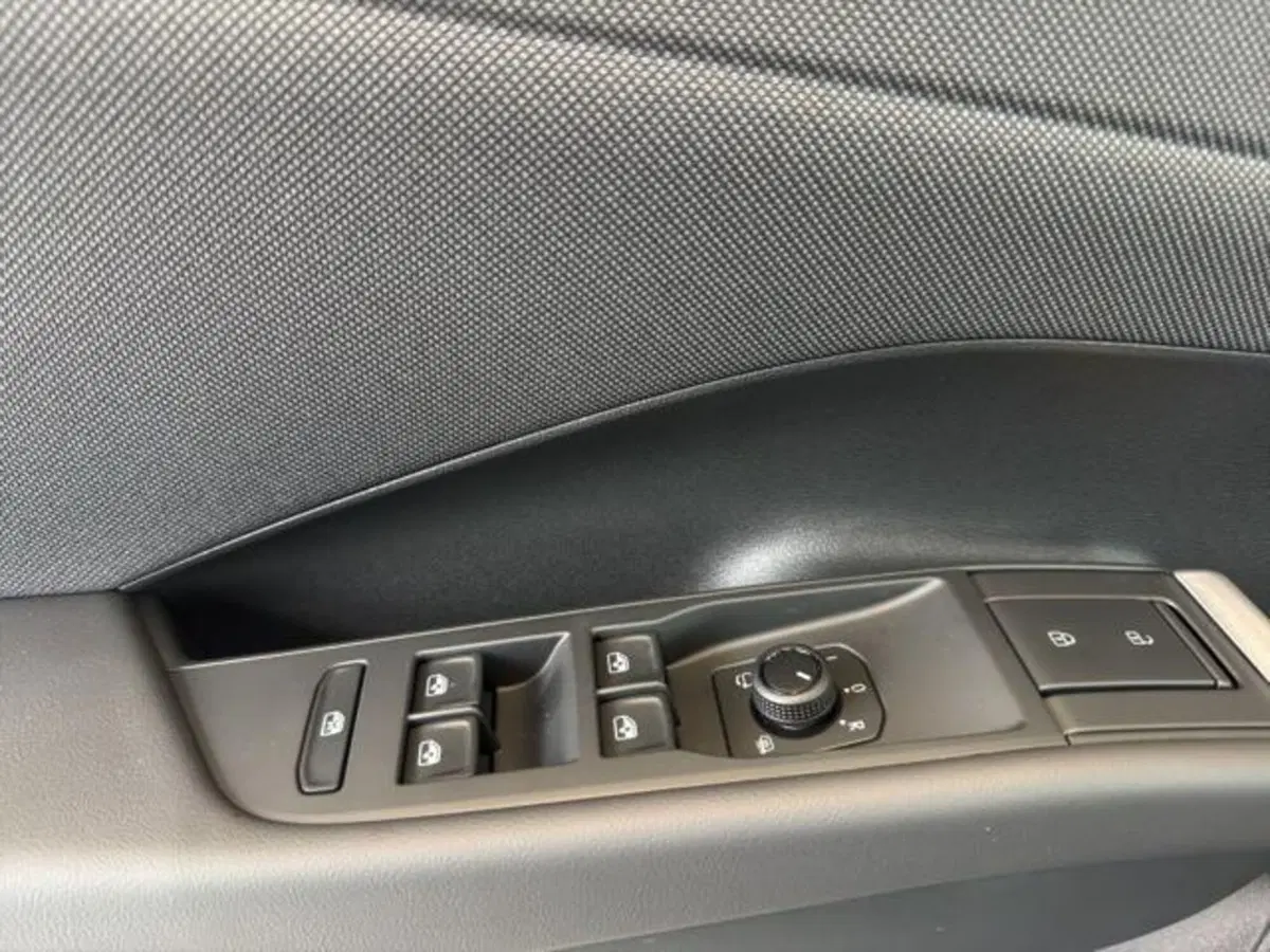 Volkswagen T-Roc nuova a Milano (12)