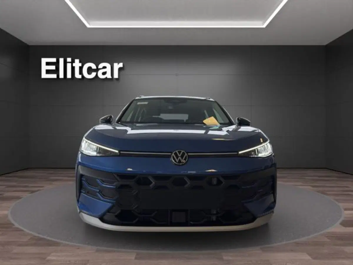 Volkswagen T-Roc nuova a Milano (2)