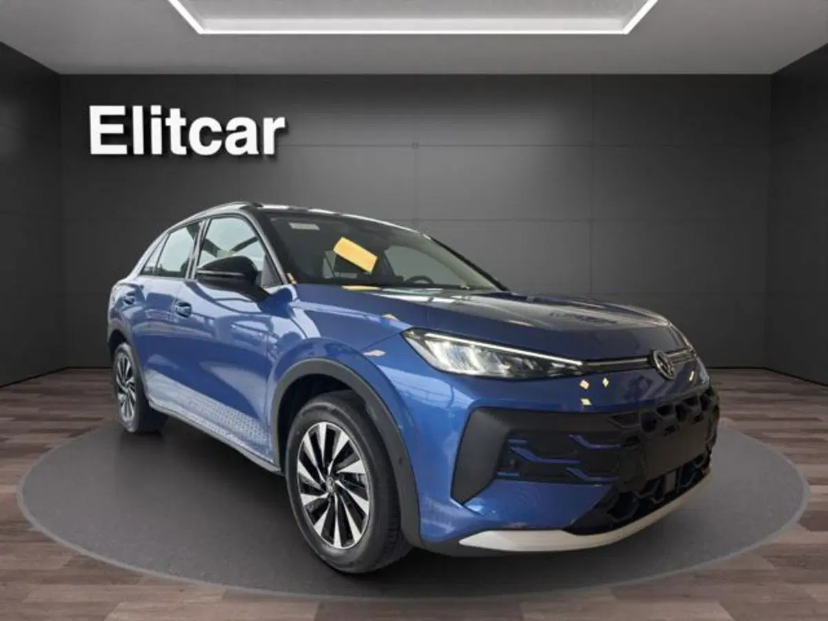 Volkswagen T-Roc nuova a Milano (3)