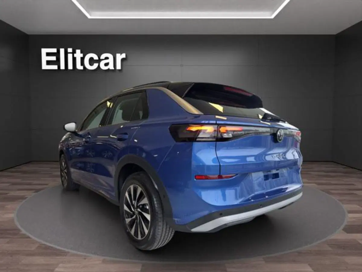 Volkswagen T-Roc nuova a Milano (5)