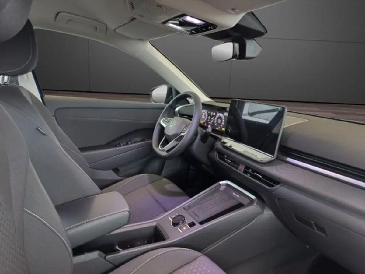 Volkswagen T-Roc nuova a Milano (8)