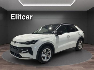 Volkswagen T-Roc 1.5 etsi Style 150cv dsg nuova a Magenta