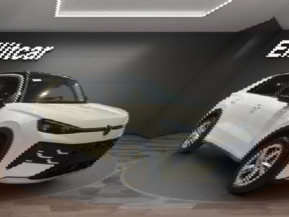 Volkswagen T-Roc nuova a Milano (2)