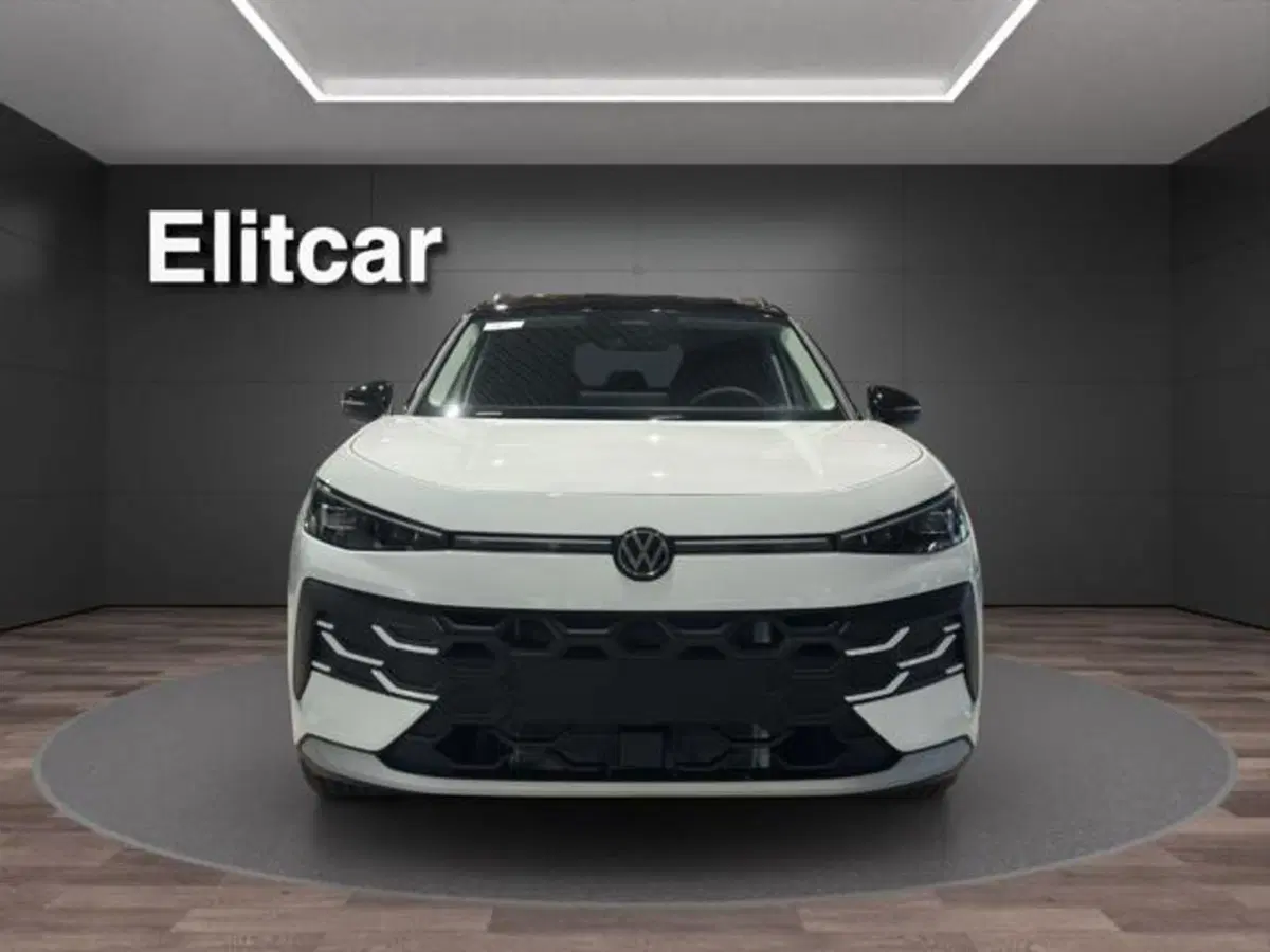 Volkswagen T-Roc nuova a Milano (3)