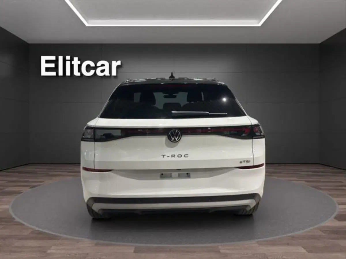 Volkswagen T-Roc nuova a Milano (5)
